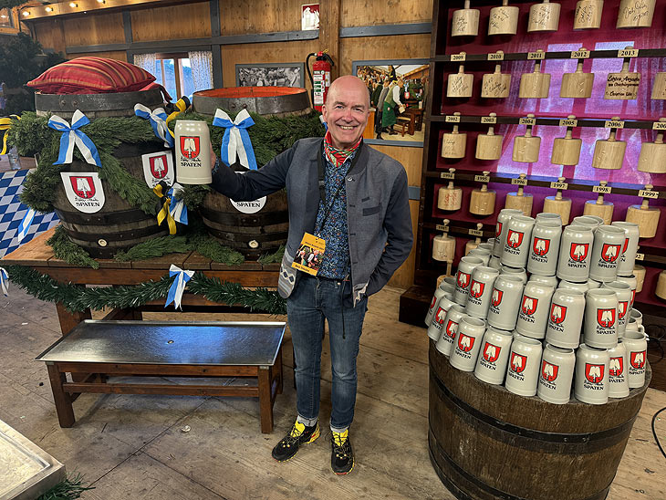 Berichtet für ganz-muenchen.de von der Wiesn: Martin Schmitz (©Foto: Kollege)